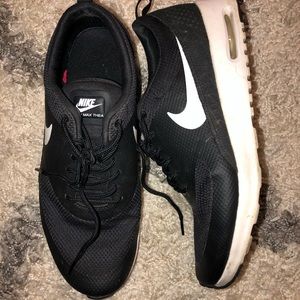 Nike 11 women’s air maxes